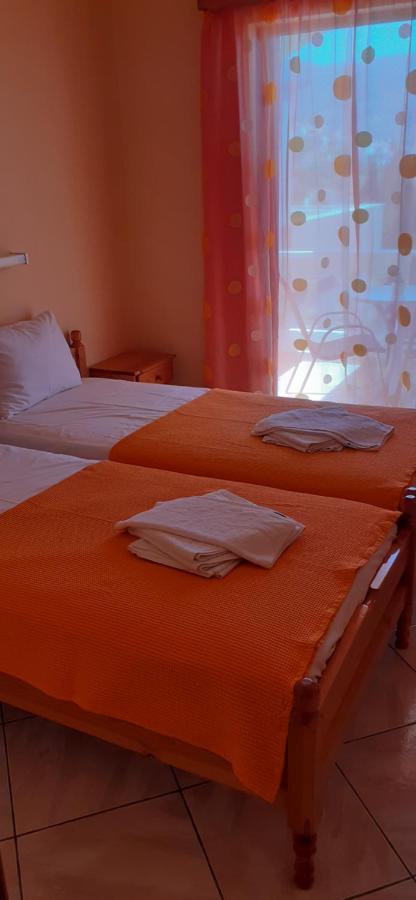Poros TownTo Spiti Tis Eirinisアパートメント エクステリア 写真
