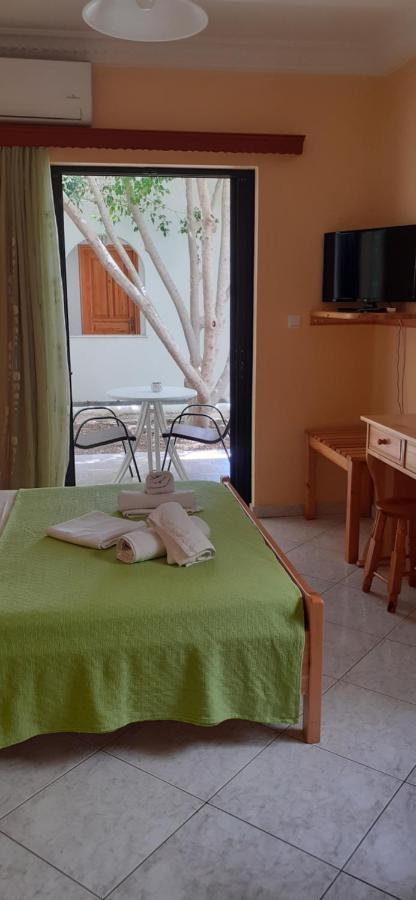 Poros TownTo Spiti Tis Eirinisアパートメント エクステリア 写真
